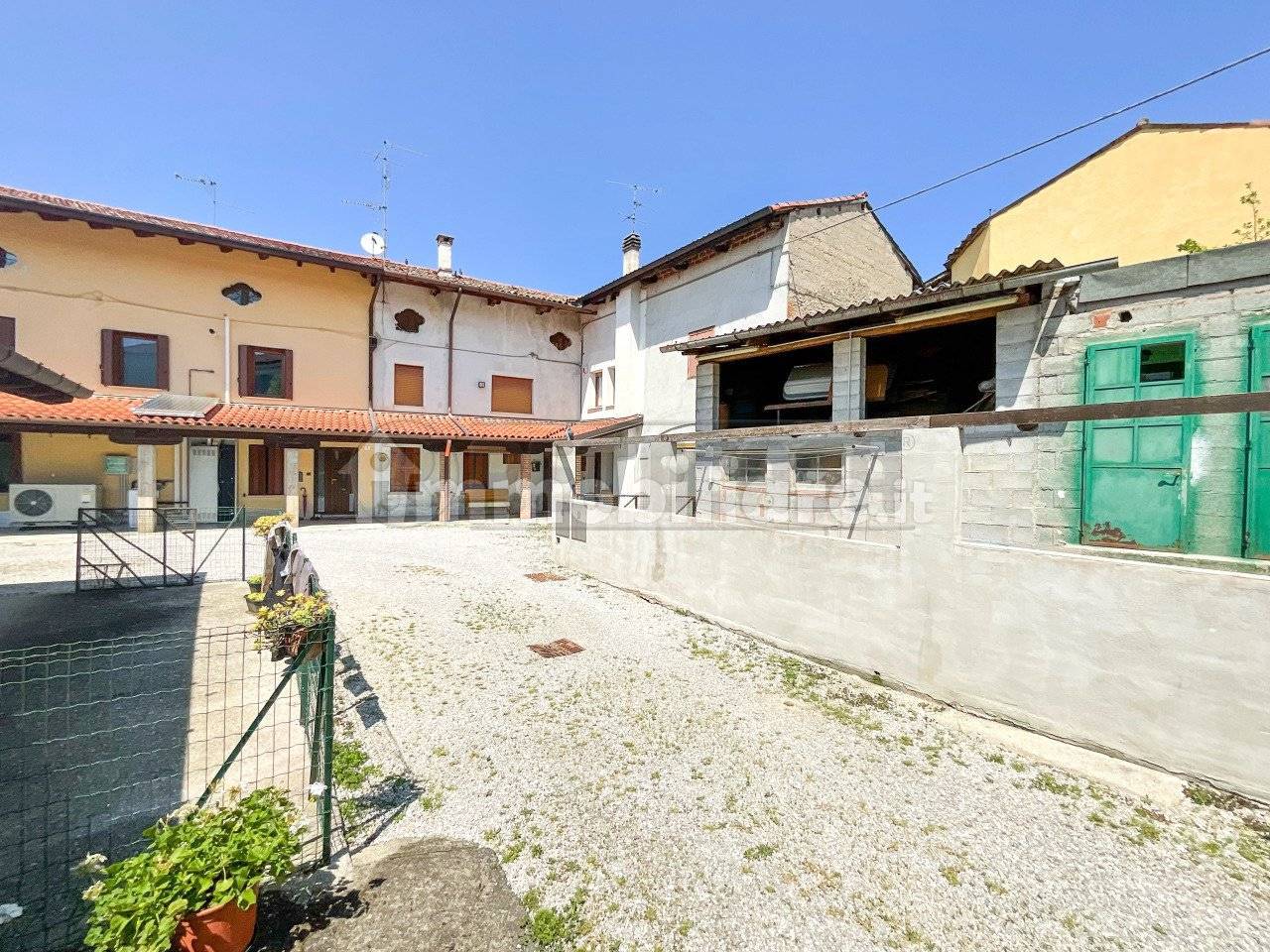 5 غرف نوم فيلا في Udine, Italy رقم 21195