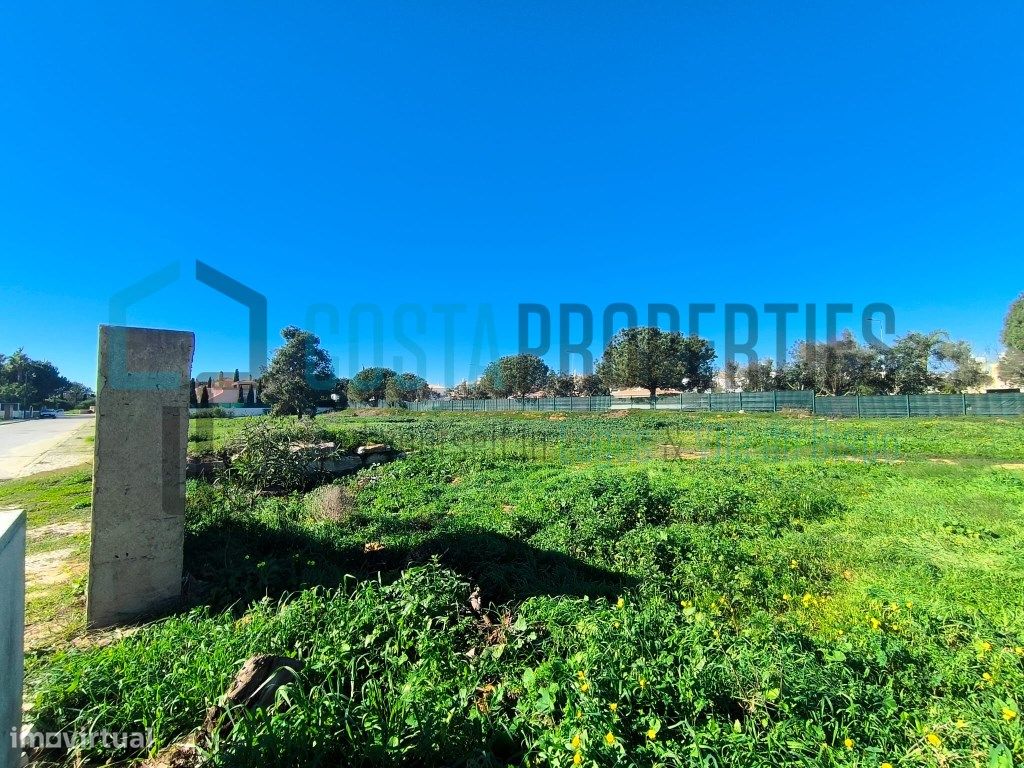 1200m² Land in Lagos, Portugal No. 77694