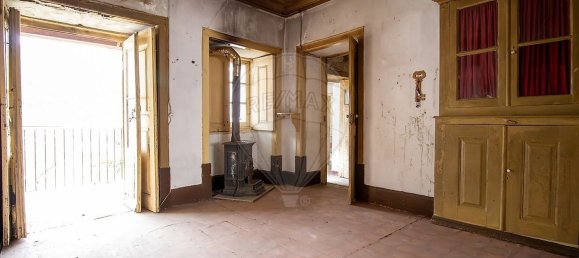 3 Schlafzimmer Haus in Lousa, Portugal, Nr. 181999 12