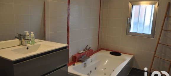 3 bedrooms House in Damery, France No. 159189 18