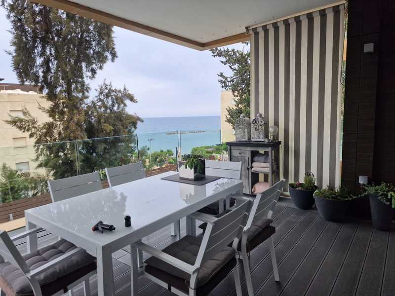 3 bedrooms Apartment in Agios Tychonas, Cyprus No. 15078