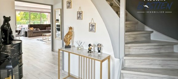 5 bedrooms House in Petite-Foret, France No. 344282 3