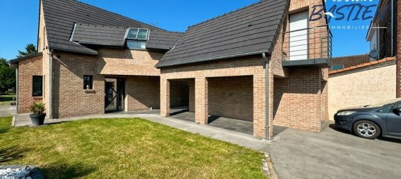 5 bedrooms House in Petite-Foret, France No. 344282 2