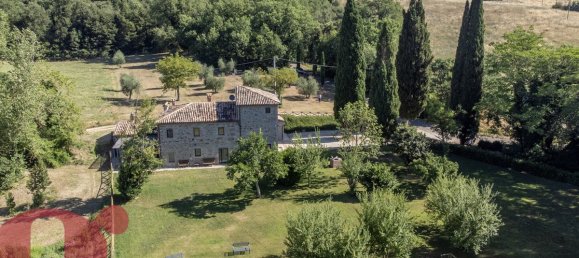 4 bedrooms House in Todi, Italy No. 318989 3