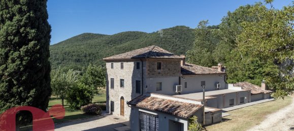 4 bedrooms House in Todi, Italy No. 318989 2