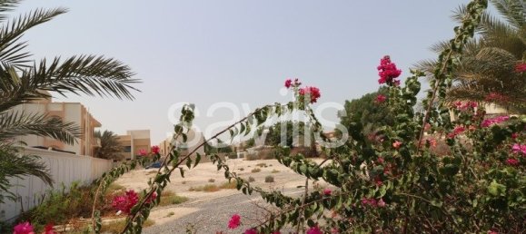 929m² Land in Al Heerah, UAE No. 1453 4