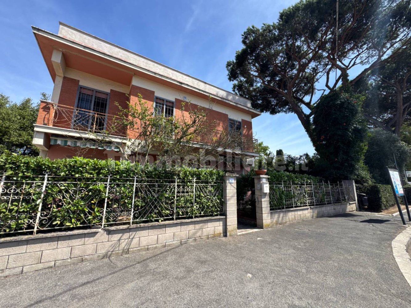 Villa de 3 dormitorios en Nettuno, Italy No. 350213
