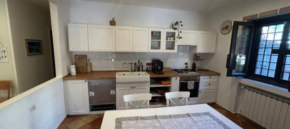 Квартира с 4 комнатами в Рим, Италия № 289642 12