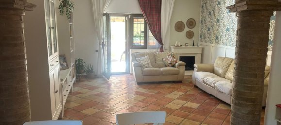 Квартира с 4 комнатами в Рим, Италия № 289642 11