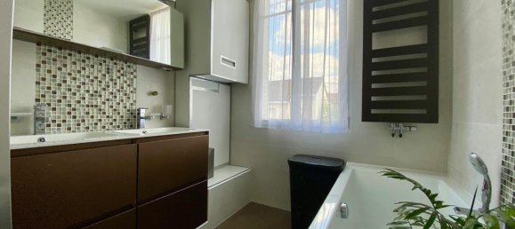 Дом с 4 спальнями в Ивелин, Франция № 150075 9