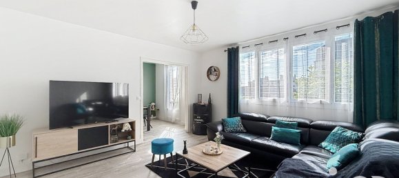 2 bedrooms Apartment in Chalons-en-Champagne, France No. 300035 3