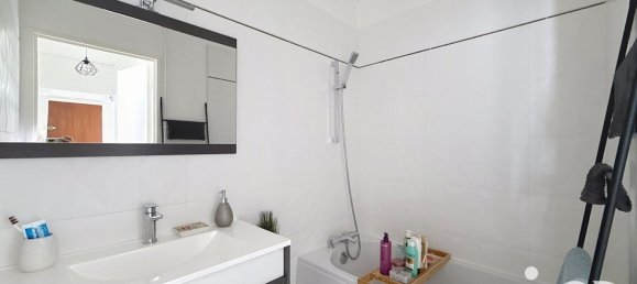 2 bedrooms Apartment in Chalons-en-Champagne, France No. 300035 8