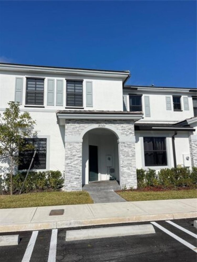 3 bedrooms House in Miami, USA No. 285147