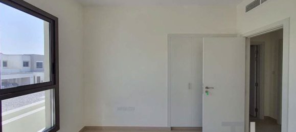 4 bedrooms Townhouse in Town Square, UAE No. 94358 15