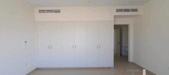 4 bedrooms Townhouse in Town Square, UAE No. 94358 14