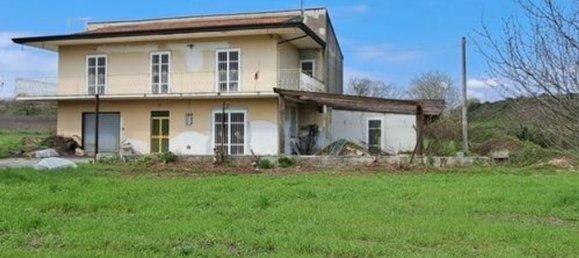 6 bedrooms Villa in Marzano Appio, Italy No. 325649 7