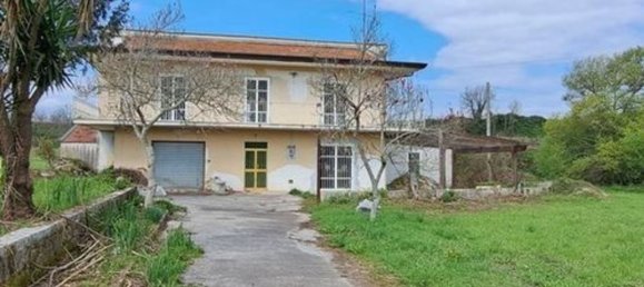 6 bedrooms Villa in Marzano Appio, Italy No. 325649 5