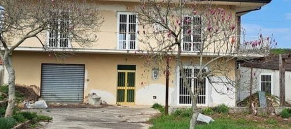 6 bedrooms Villa in Marzano Appio, Italy No. 325649 3