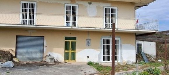 6 bedrooms Villa in Marzano Appio, Italy No. 325649 8