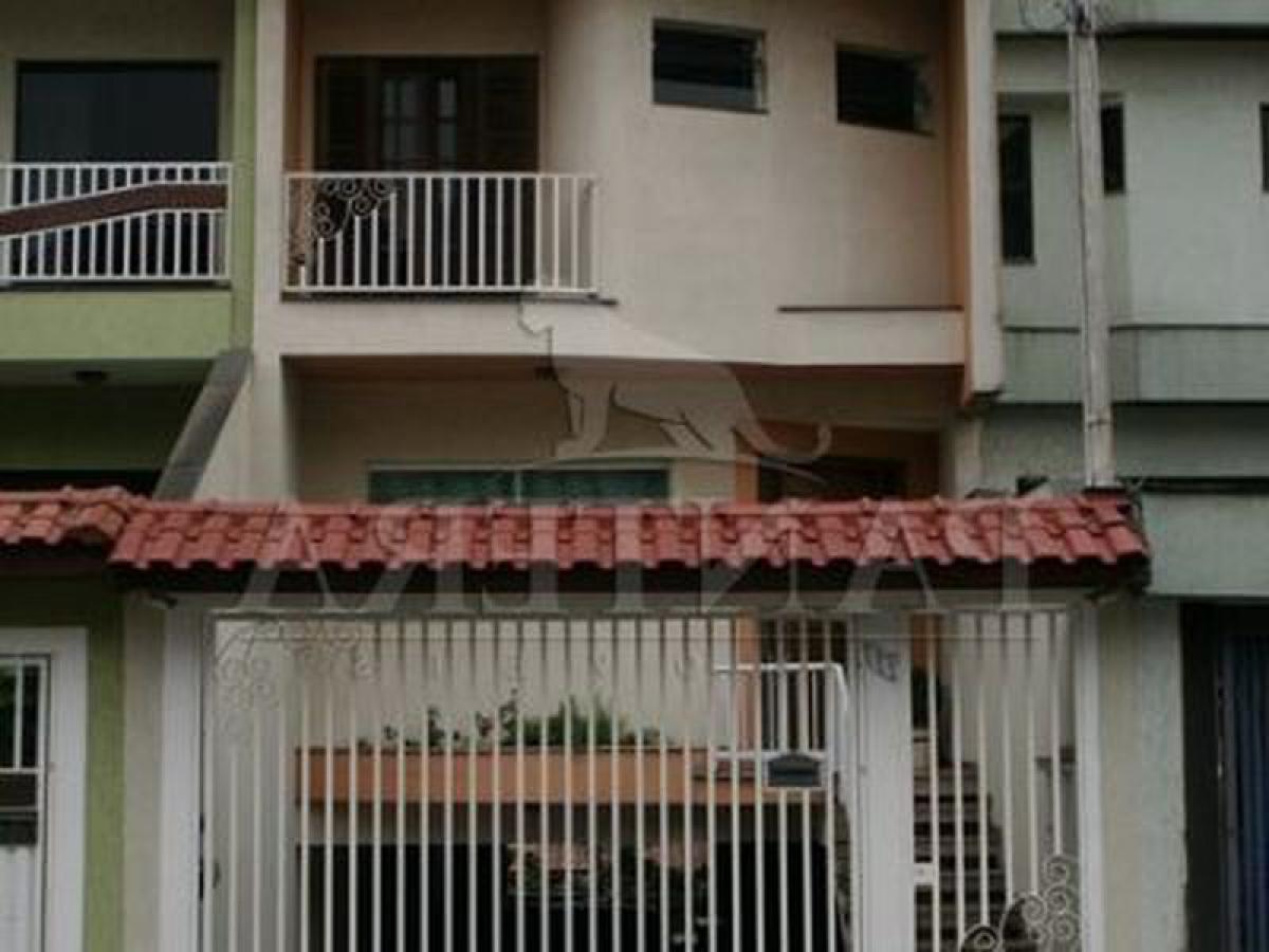 Casa de 3 dormitorios en Sao Paulo, Brazil No. 483081