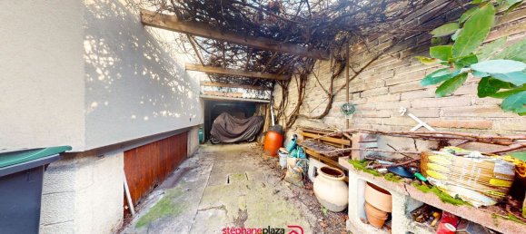 Casa de 3 dormitorios en Bezons, France No. 180097 2