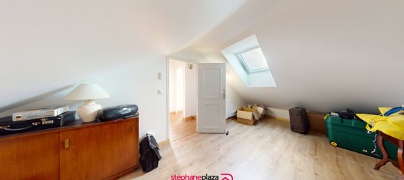 Casa de 3 dormitorios en Bezons, France No. 180097 14