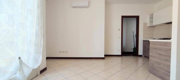 3 rooms Apartment in Santo Stefano Ticino, Italy No. 261731 5