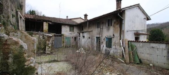 Дом с 8 комнатами в Гориция, Италия № 78830 4