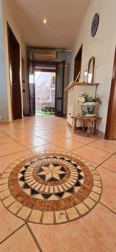 4 rooms House in Viadana, Italy No. 119499