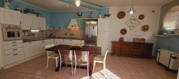 4 rooms House in Viadana, Italy No. 119499 11