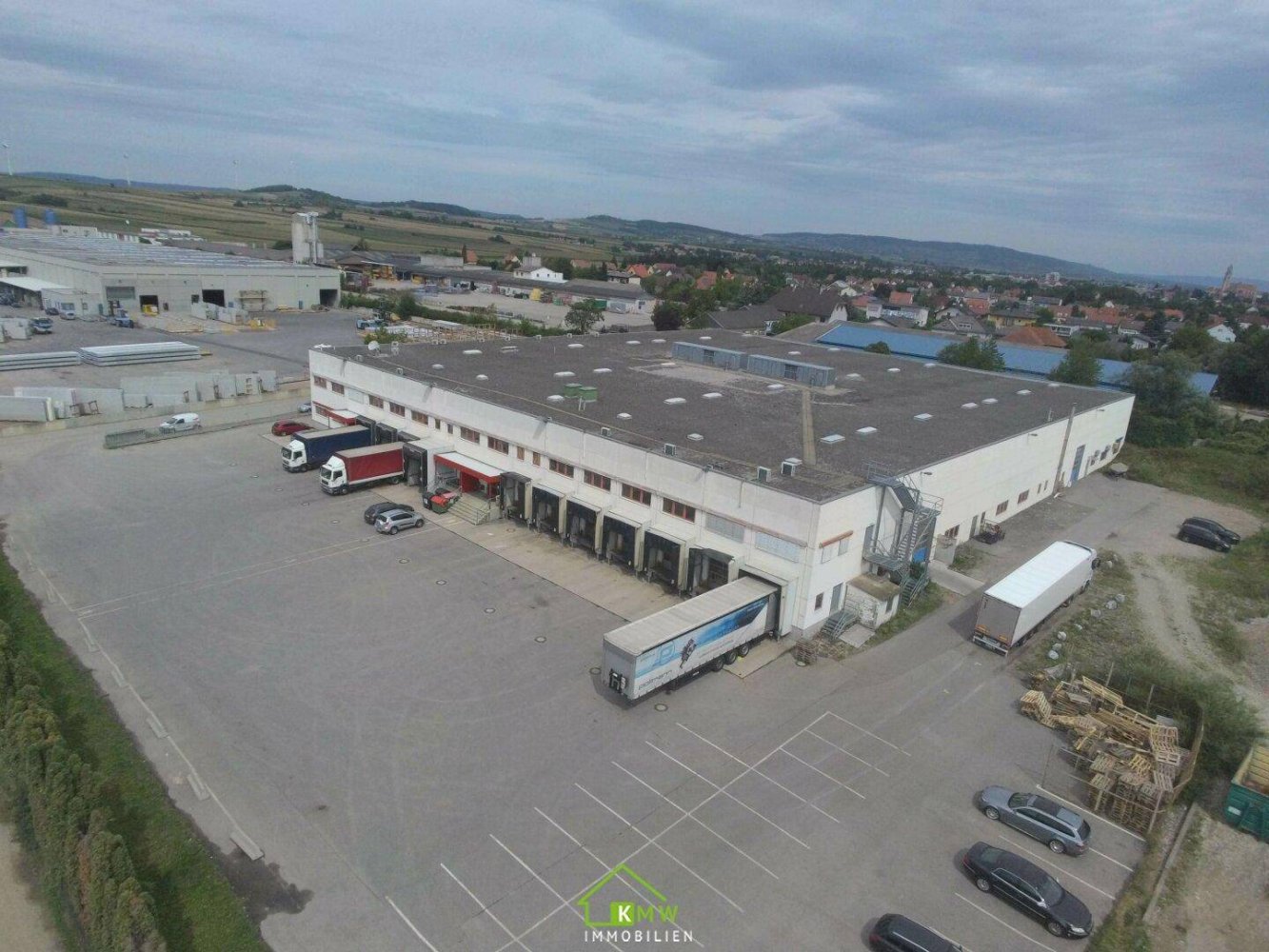 8600m² Warehouse in Herzogenburg, Austria No. 17574