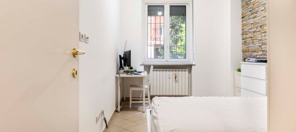 2 rooms Apartment in Milan, Italy No. 303746 8