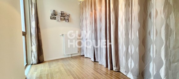 4 bedrooms Apartment in Massy, France No. 183831 10