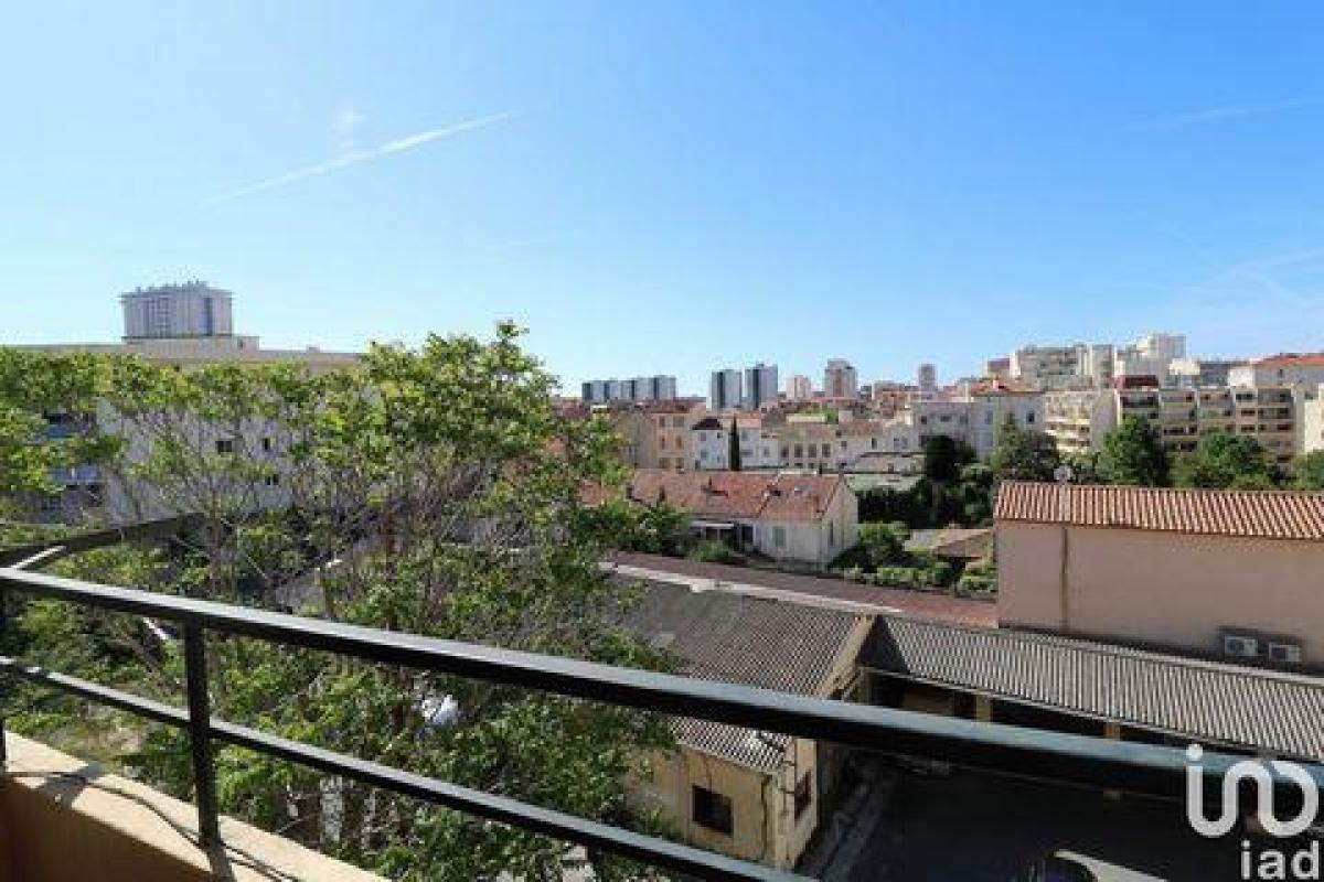 Studio in the Condo in Toulon, France No. 9784