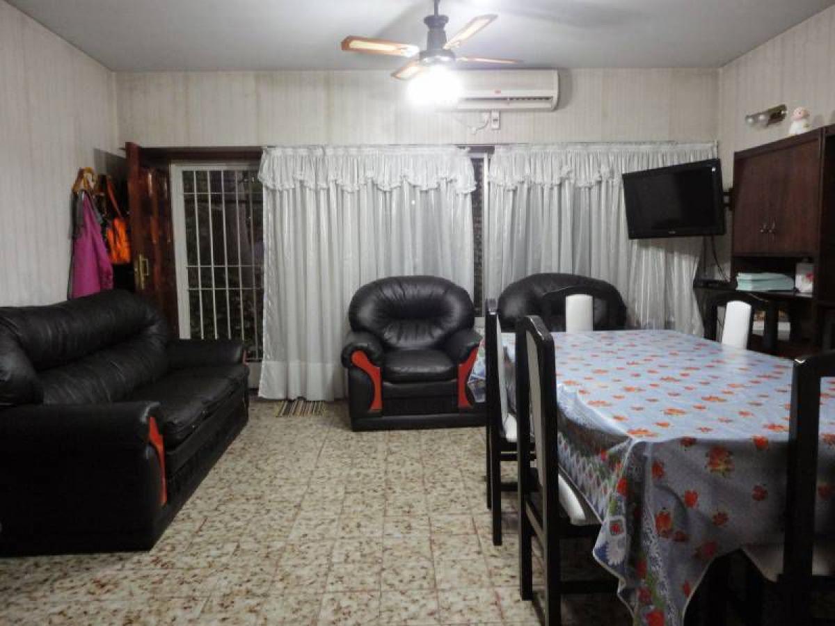 3 bedrooms House in Lomas de Zamora, Argentina No. 17654