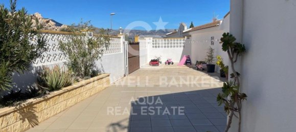 4 bedrooms House in La Nucia, Spain No. 77905 19