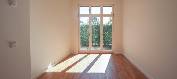 2 rooms Apartment in Lichterfelde, Germany No. 330793 3