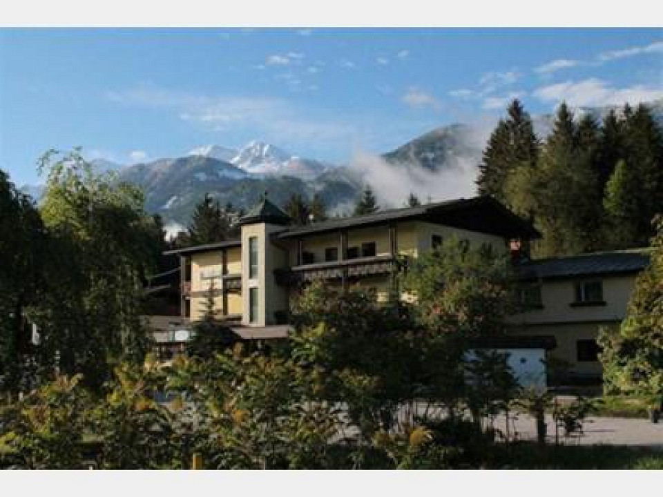 Отель, гостиница с 26 комнатами в Иршен, Австрия № 134670