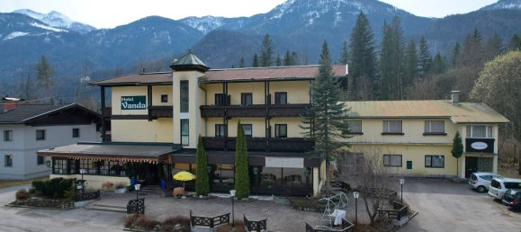 Отель, гостиница с 26 комнатами в Иршен, Австрия № 134670 3