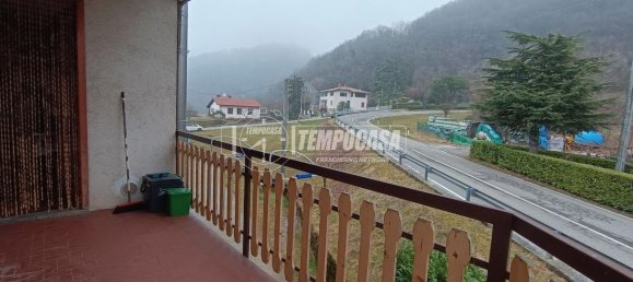 2-salle Appartement à Albino, Italy No. 234882 10