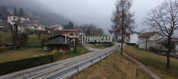 2-salle Appartement à Albino, Italy No. 234882 12