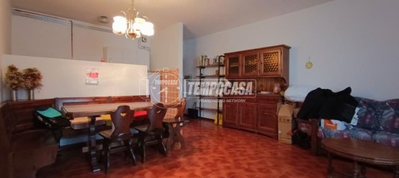 2-salle Appartement à Albino, Italy No. 234882 4