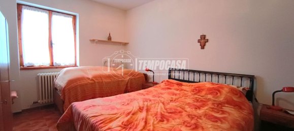 2-salle Appartement à Albino, Italy No. 234882 15