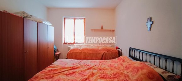2-salle Appartement à Albino, Italy No. 234882 16