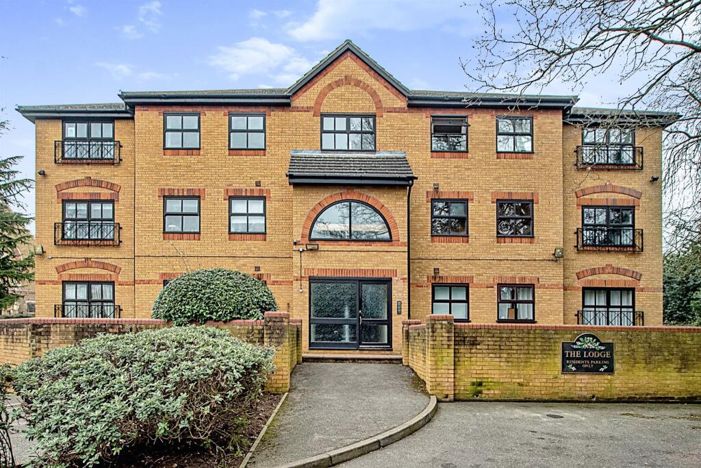 2 bedrooms Apartment in Watford, United Kingdom No. 6103