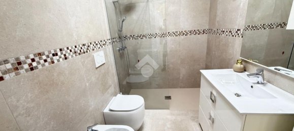 3غرفة شقة في Desenzano del Garda, Italy رقم 311871 13