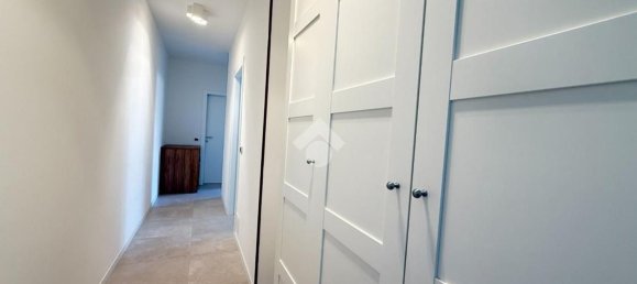 3غرفة شقة في Desenzano del Garda, Italy رقم 311871 14