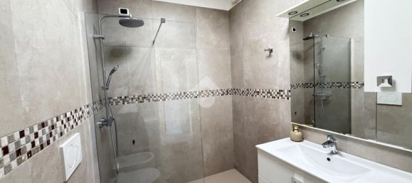 3غرفة شقة في Desenzano del Garda, Italy رقم 311871 24