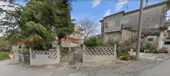 7 rooms Apartment in Caraffa di Catanzaro, Italy No. 99319 2