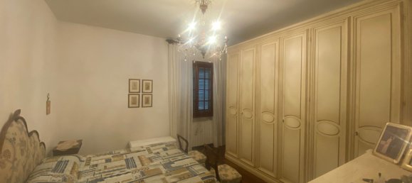 7 rooms Apartment in Arezzo, Italy No. 45015 26